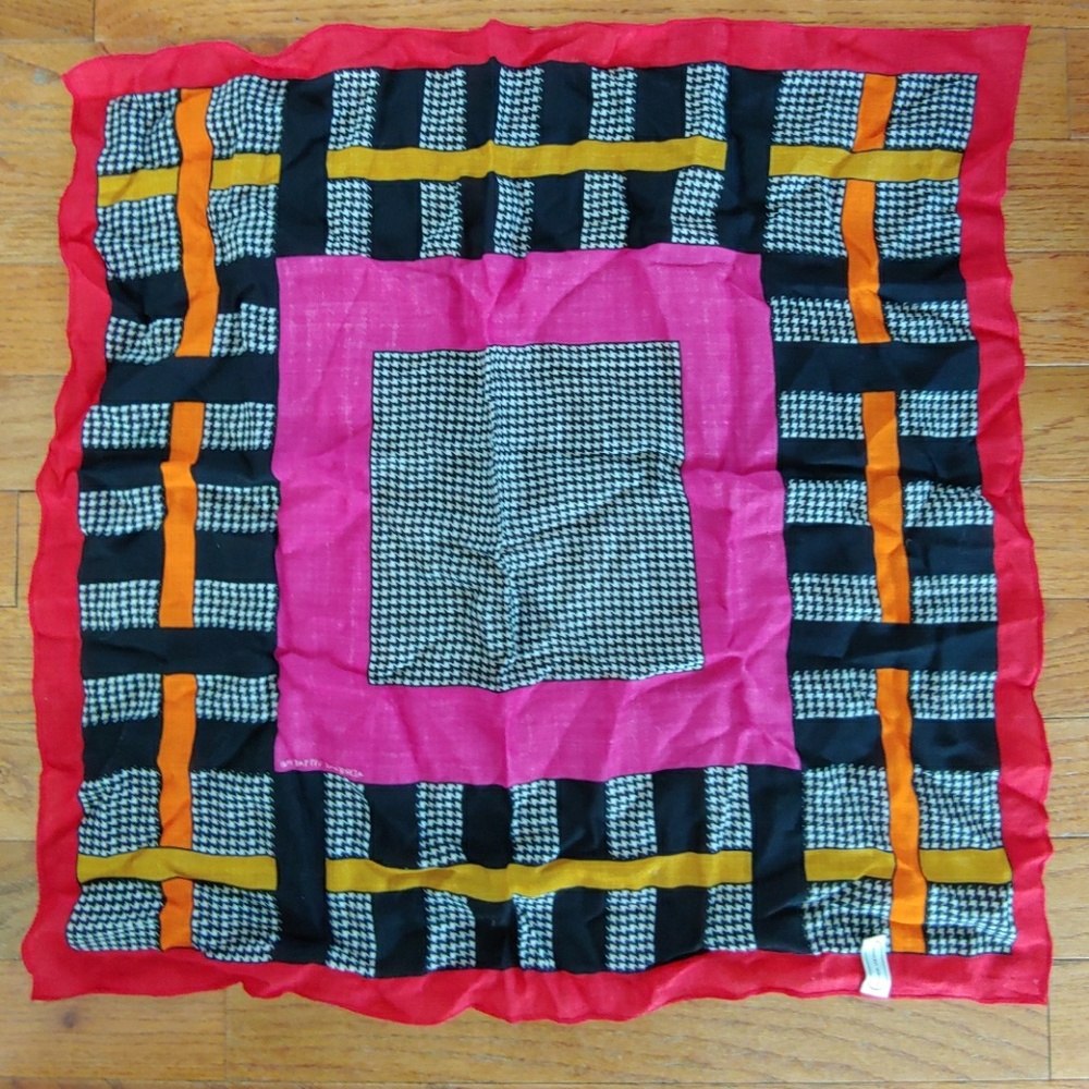 Vintage adrienne vitadini houndstooth scarf